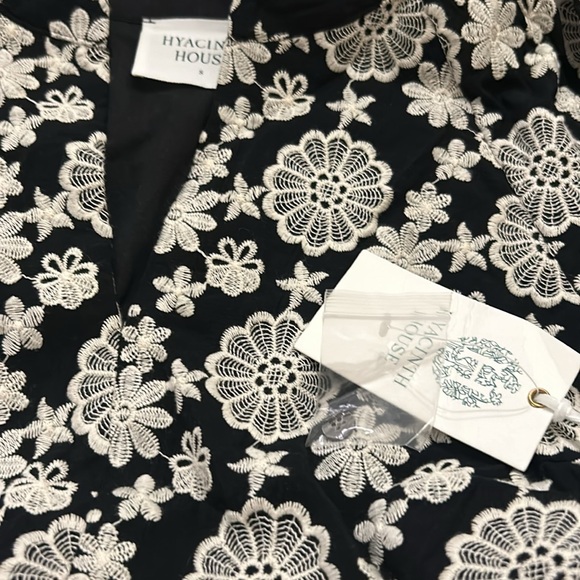 Black & Ivory Eyelet Kathleen Long Sleeve Dress - Picture 8 of 10